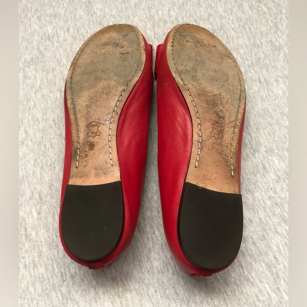 Tory Burch Chase Ballet Gold Logo Bow Flat Size: US 8M